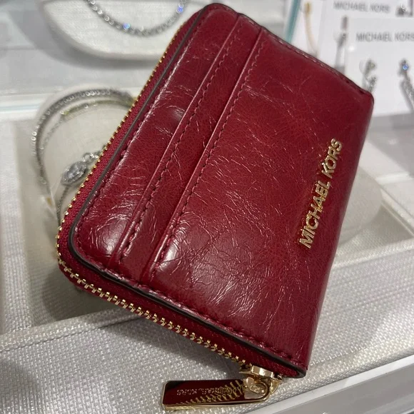 MICHAEL KORS Jet Set Medium Distressed Zip Around Card Case
Cherry
NWT - Picture 9 of 16
